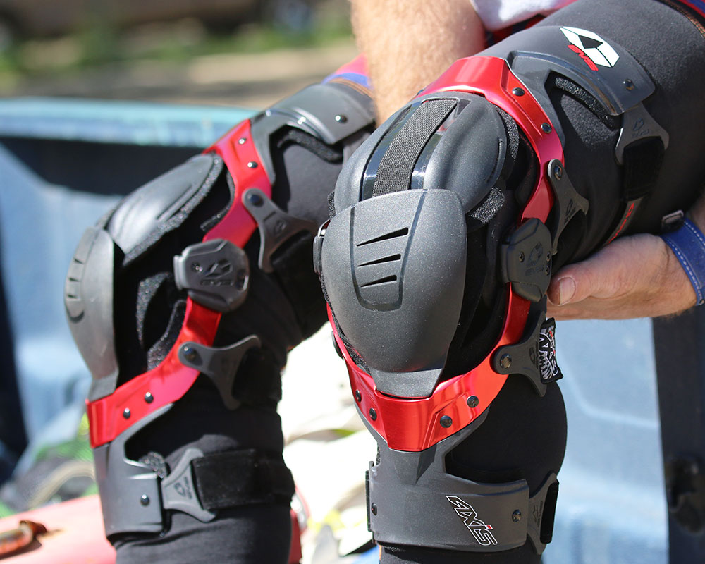 EVS Axis Sport Knee Brace - Dirt Bike Test