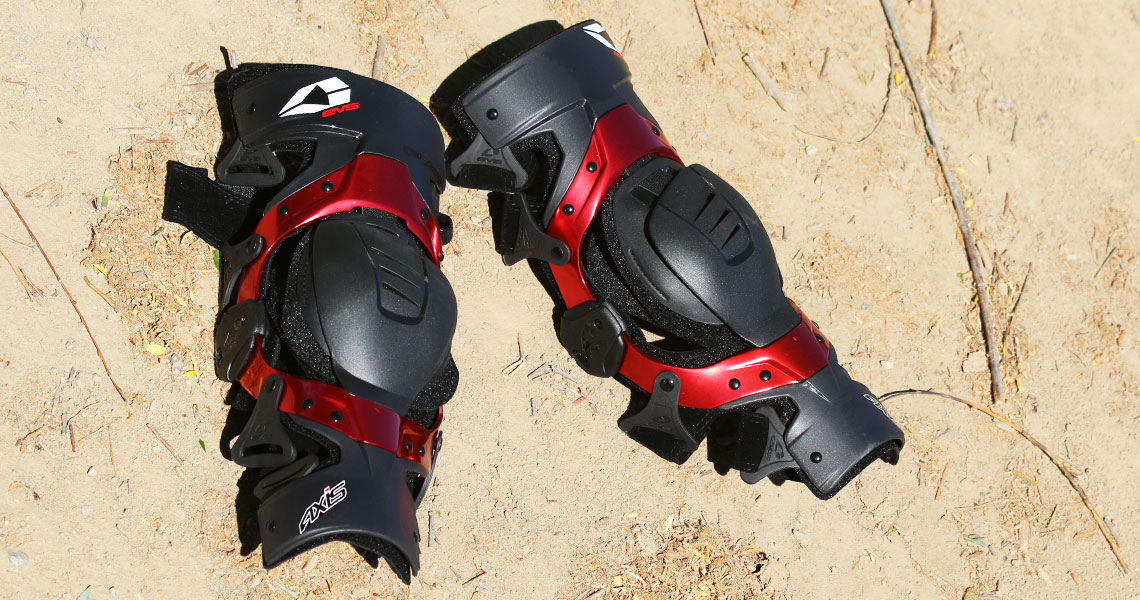 Axis Sport Evs, Orthese Genou MotoCross en Nylon renforcée ©