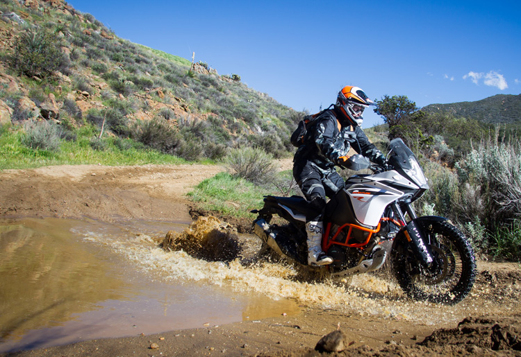 FirstRide-KTM1090R-act-14