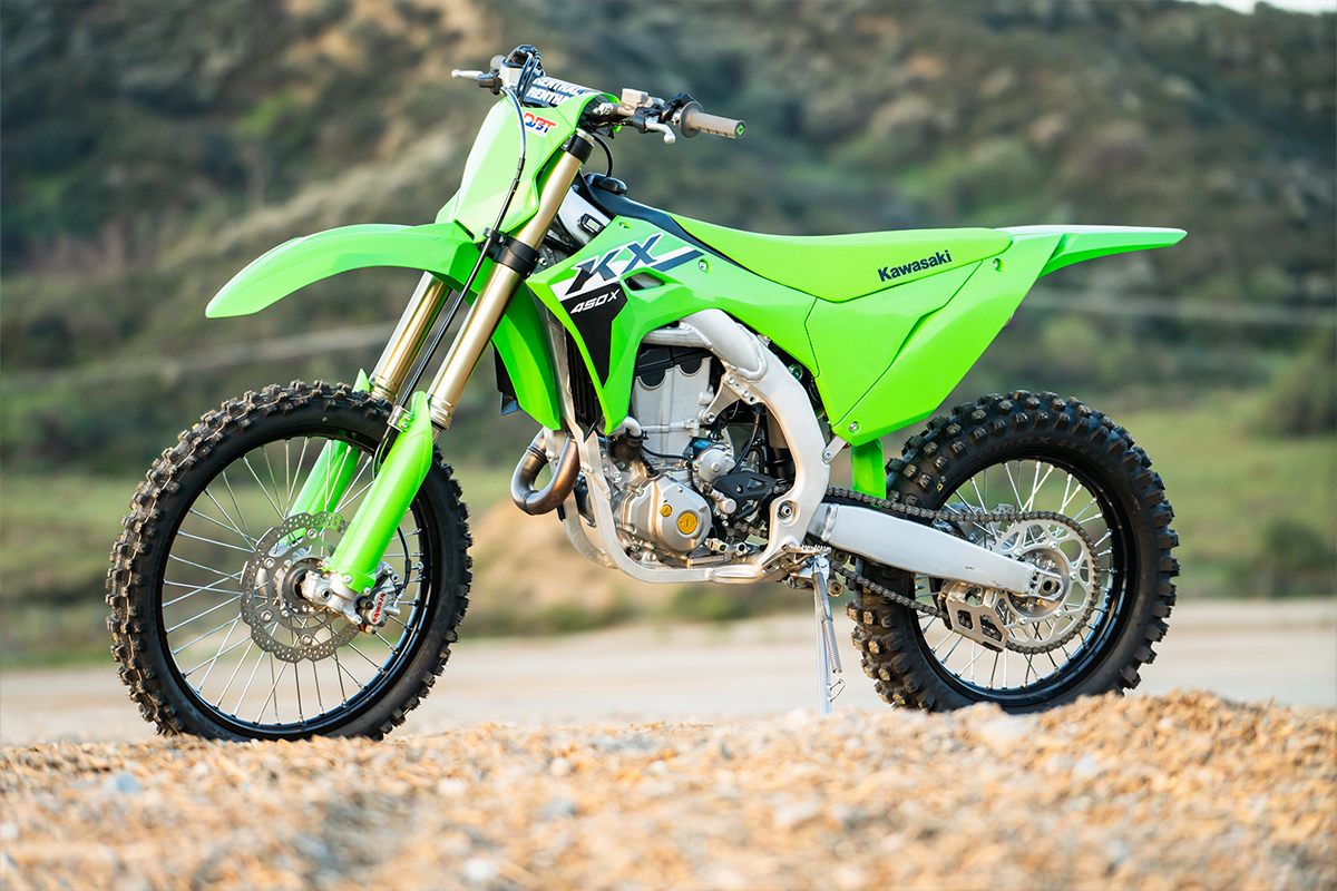 First Impression: 2024 Kawasaki KX450X - Dirt Bike Test