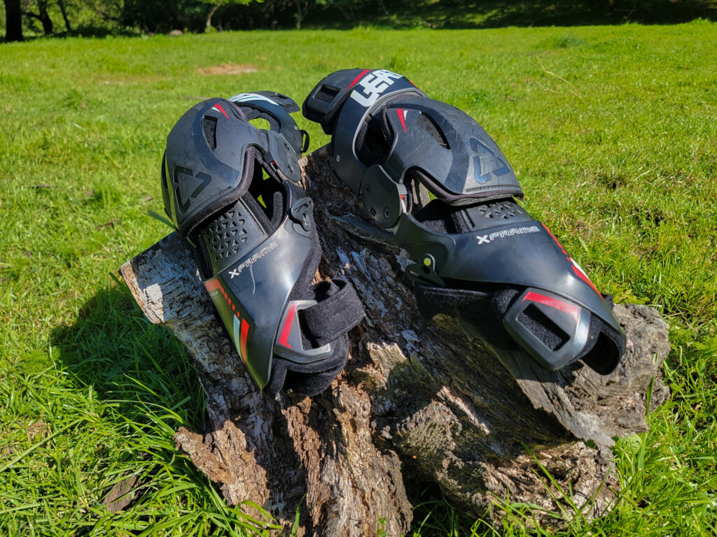 AXXE TO SUPPORT バイクパンツ牛革LLパッド有 Xframe_wide-1024x768.jpg